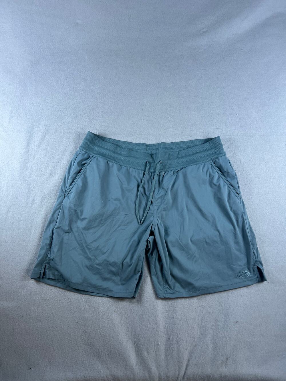 The North Face Athletic Shorts Womens XL Green Drawstring Hiking Outdoor Sports